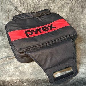 Pyrex Baking Dish with Carrier and Hot/Cold packs and lid for the dish